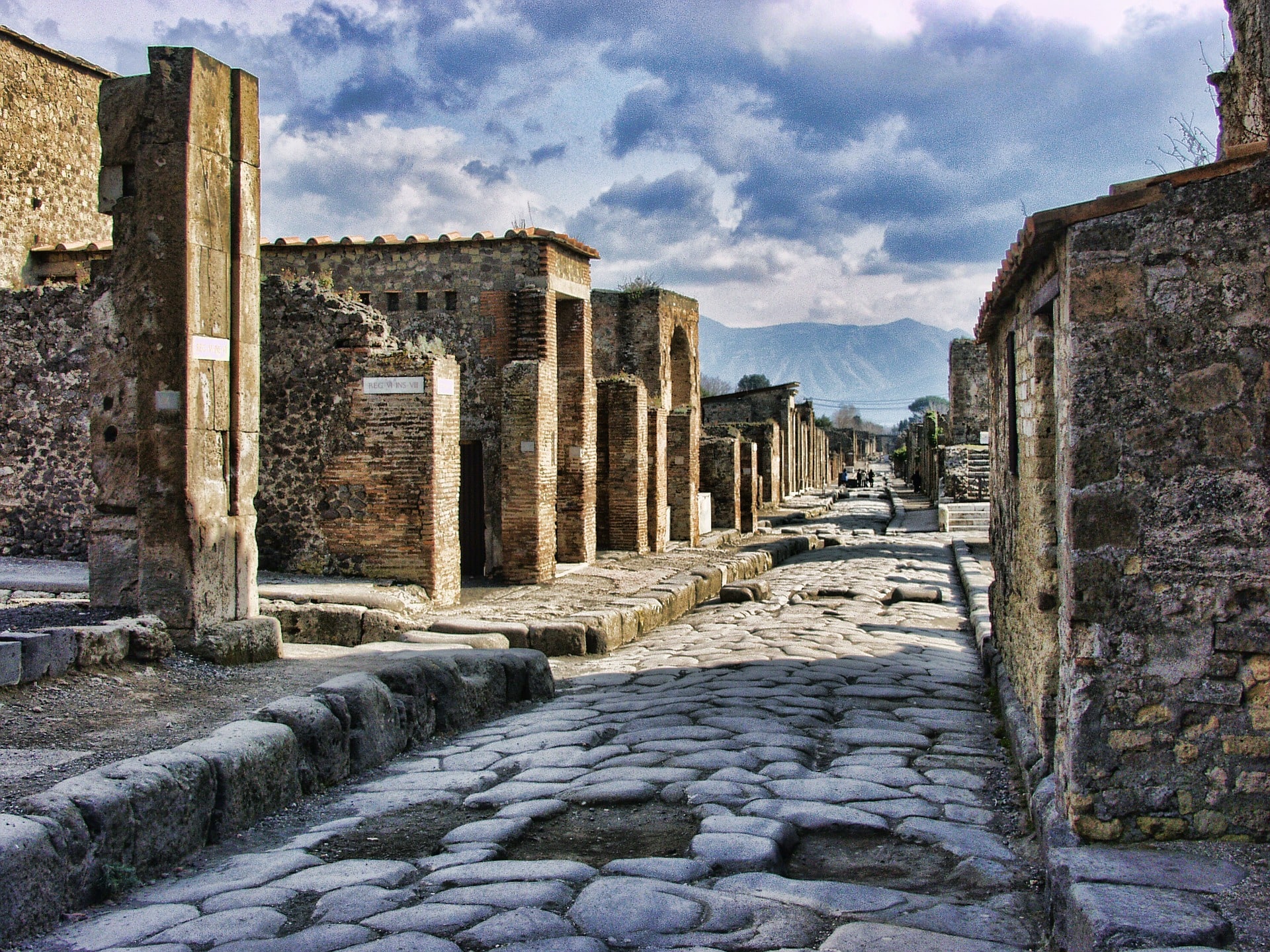 tour napoli caserta pompei